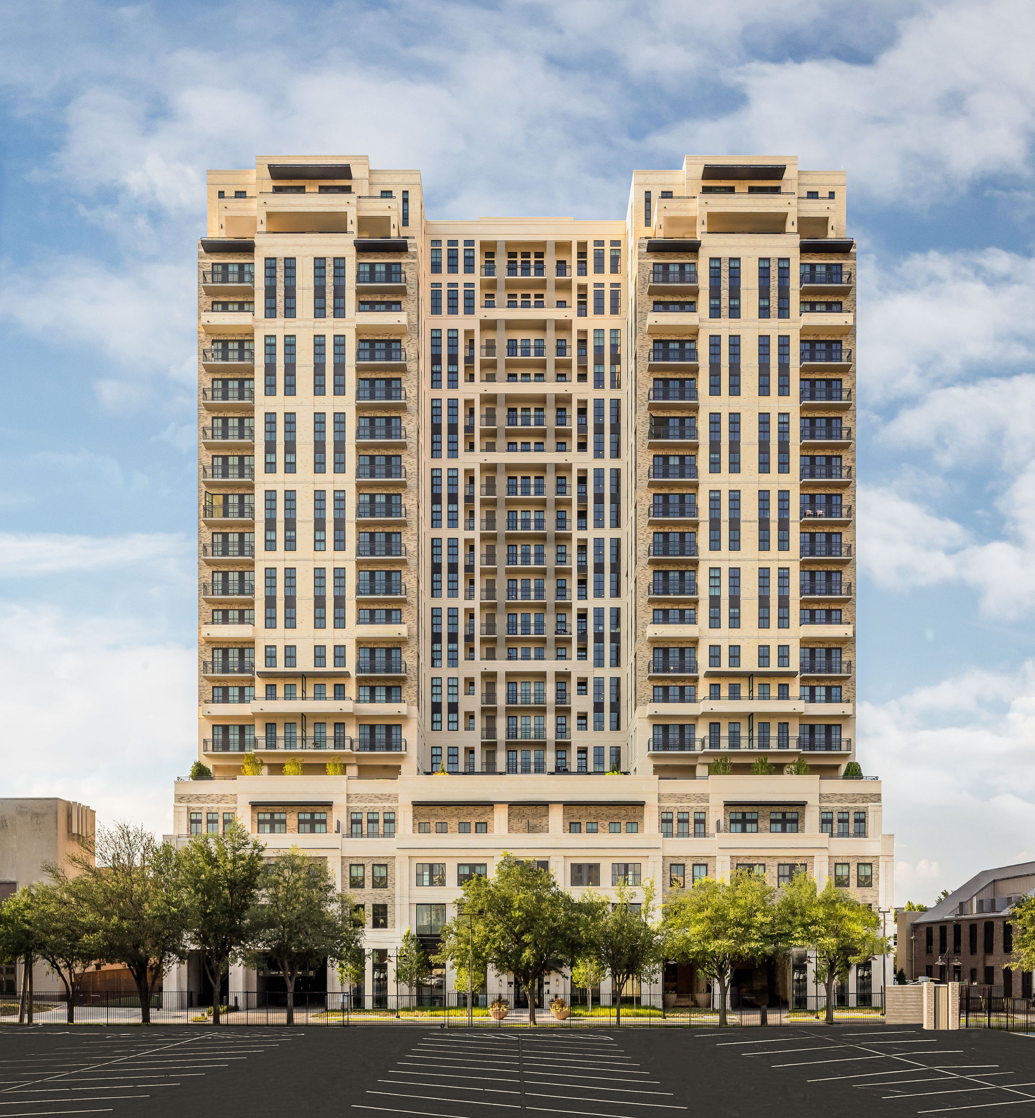 2024 DBJ Multifamily Deal of the Year - Urban: NOVEL Turtle Creek