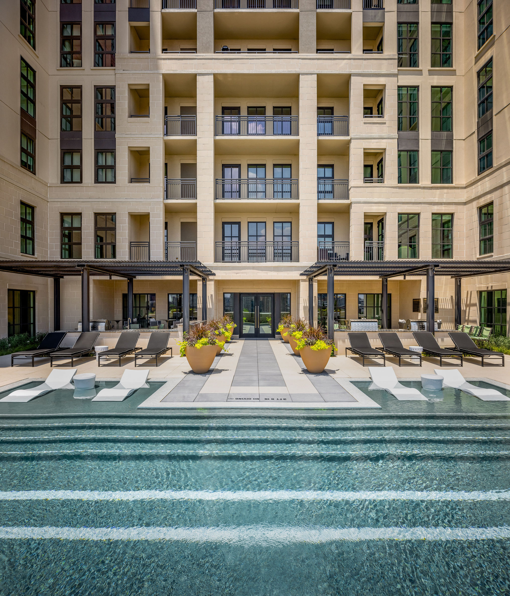 2023 NAHB Best High Rise Community: NOVEL Turtle Creek