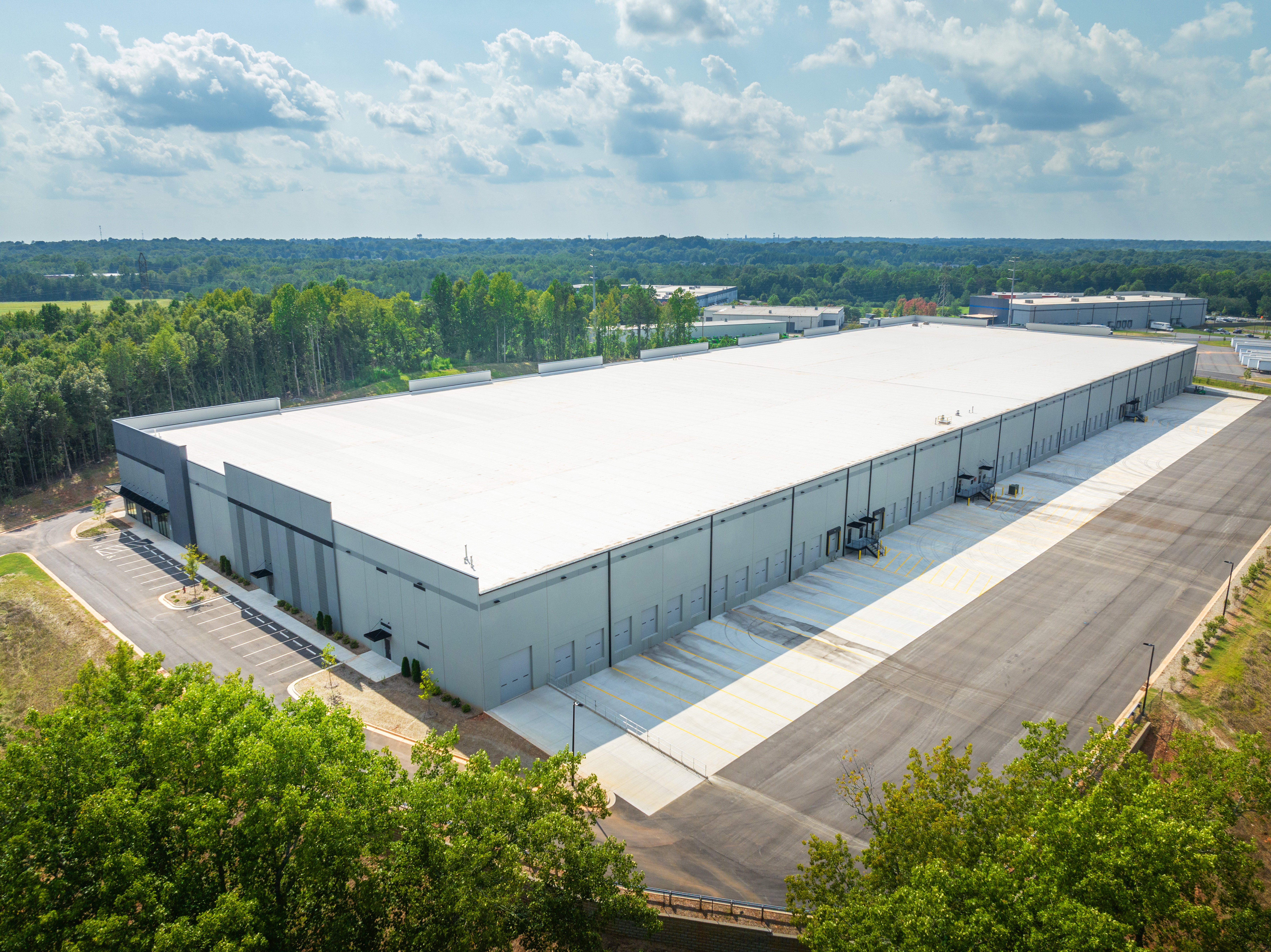 Crescent Communities Closes Sale of AXIAL Southgate 77, Strengthening its Industrial Track Record 